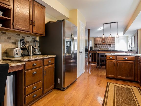 3rd image of 6125 Union Village Dr