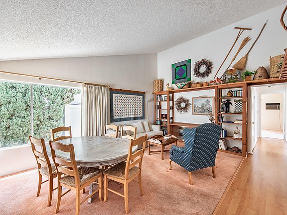 5th image of 2594 Lynwood St