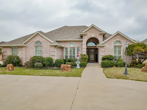 5310 Mission Cir, Granbury, TX 76049