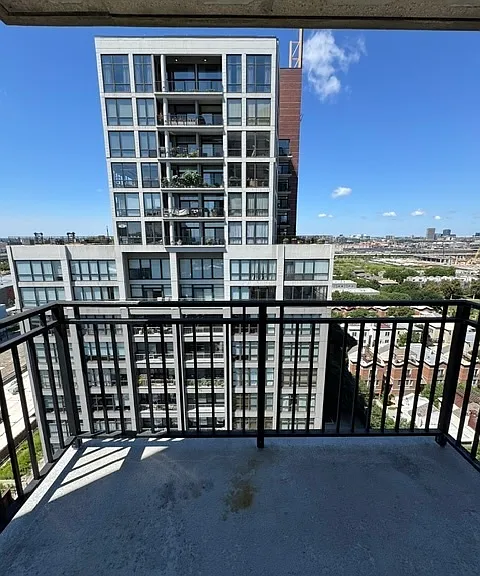 1529 S State St #15H — Photo 24