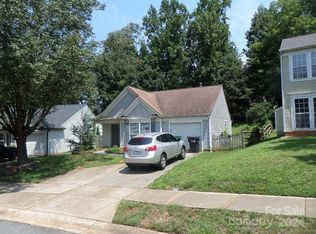1438 Chimney Rock Ct, Charlotte, NC 28262