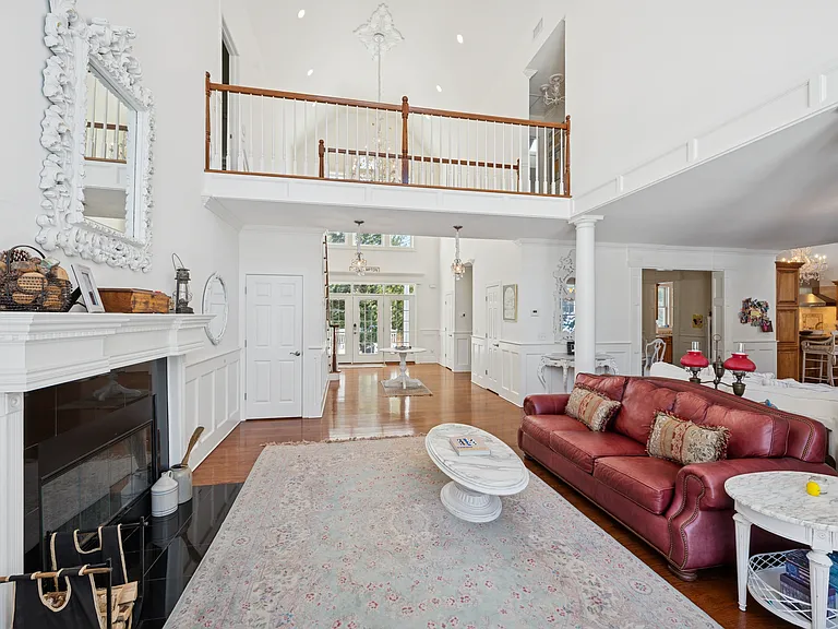 309 Old Sag Harbor Rd — Photo 7