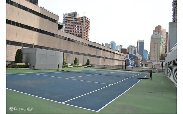 Sold by Douglas Elliman | media 15