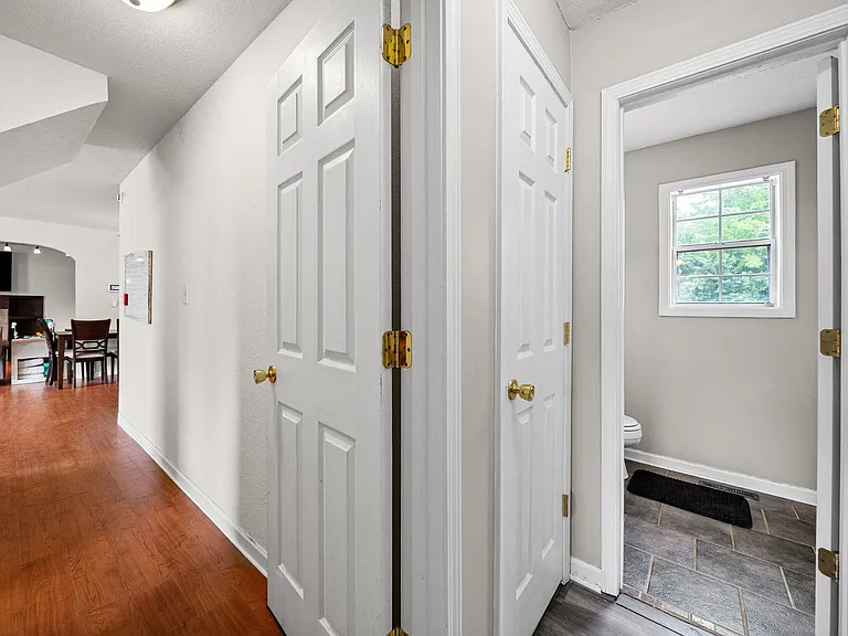 919 Van Buren Ave — Photo 19