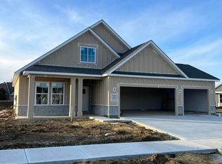 407 Village Ln, Sunbury, OH 43074