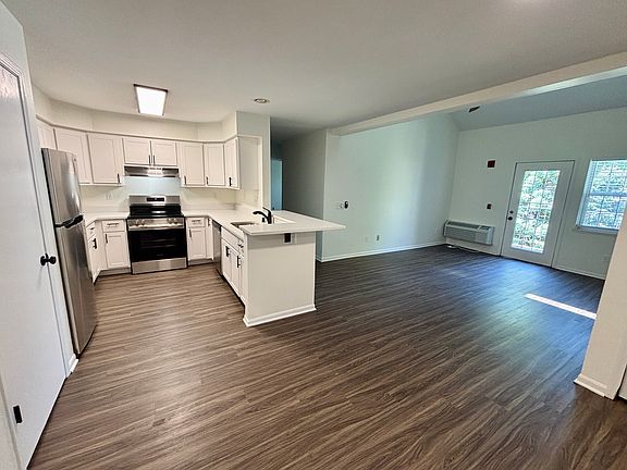 2nd image of 1811 Green Forest Run APT 204