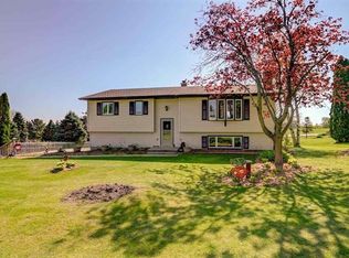 6754 Vale Rd, Sun Prairie, WI 53590