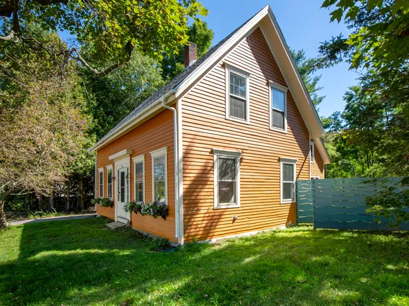 646 West Street, Rockport, ME 04856