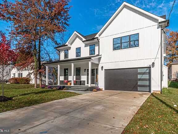 2nd image of 2144 Pimmit Dr