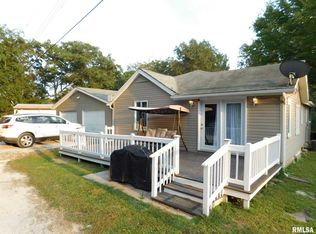 2710 Lake Rd, Centralia, IL 62801