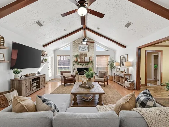 8102 Bo Jack Dr, Houston, TX 77040