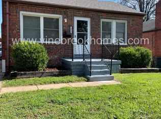 1823 Eton Ln, Saint Louis, MO