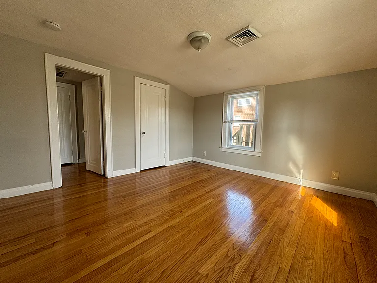 66 Lyman St #4 — Photo 6