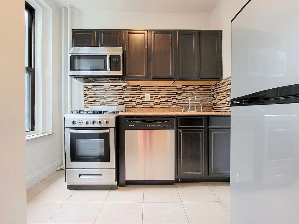 1st image of 25-23 31st Ave #D33