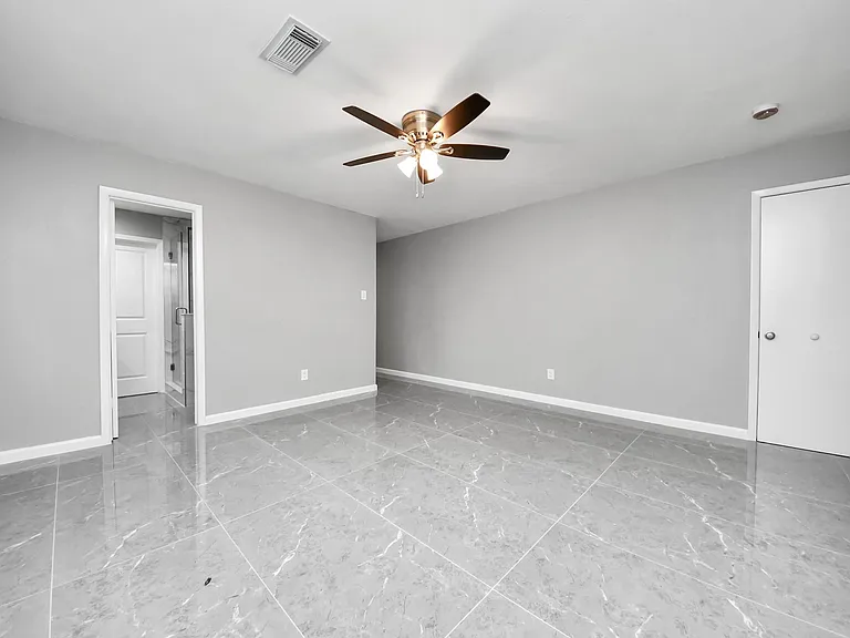 8007 Rowan Ln — Photo 9