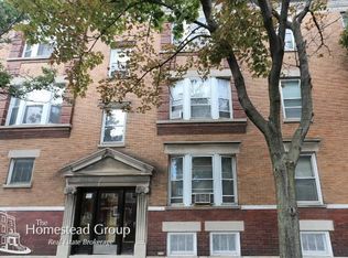 1952 W Addison St #TW0, Chicago, IL 60613