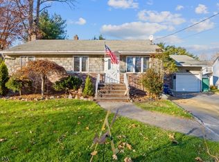 25 Tulip Ct, Kenilworth, NJ 07033