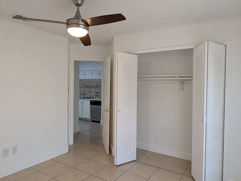 1226 Sophie Blvd — Photo 12