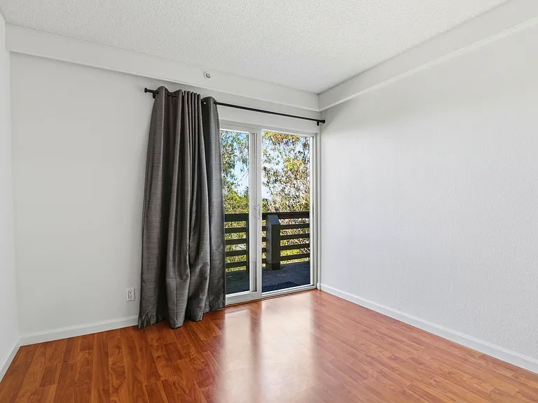 303 Philip Dr — Photo 19