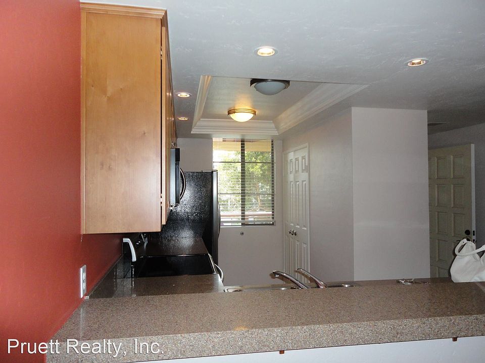 1st image of 3130 Avenida De Portugal APT 202