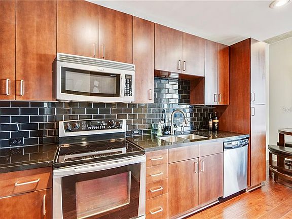 3rd image of 155 Court Ave #1411