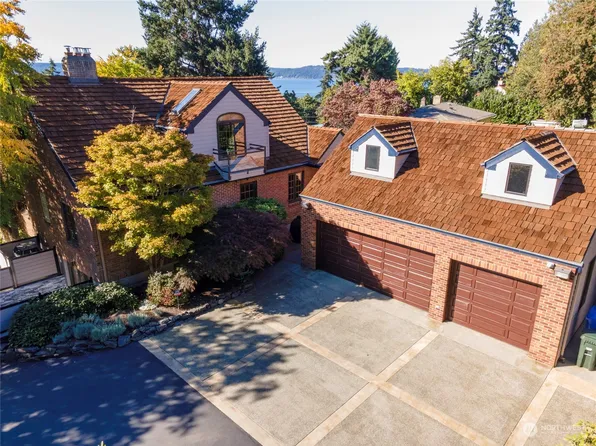 7011 E Side Drive NE, Tacoma, WA 98422