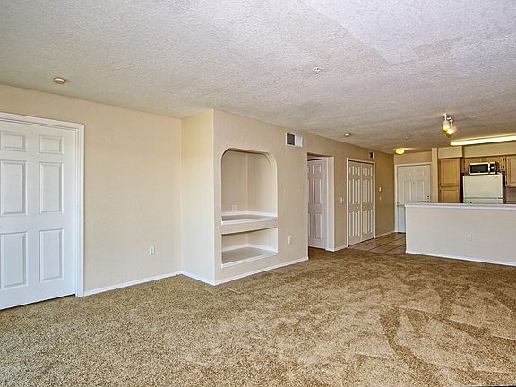 5th image of 13839 Fairway Island Dr APT 1133