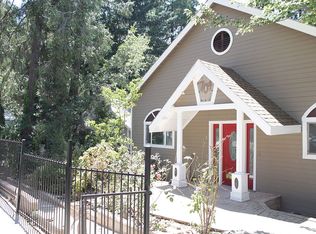 704 Cedar Ln, Crestline, CA 92325