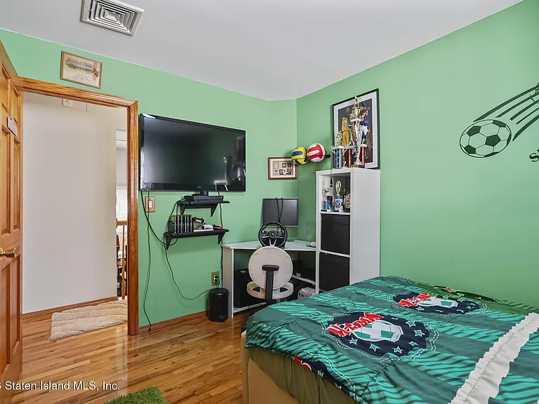 40 Devens St #1&2 — Photo 21