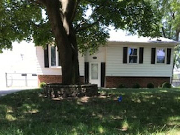 2nd image of 129 Cedarwood Ave