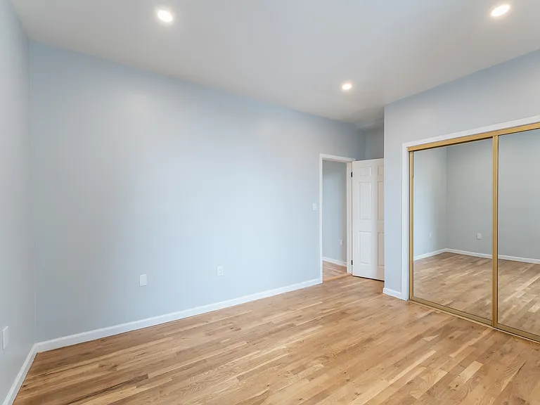 44 Sherman Ave #4B — Photo 22