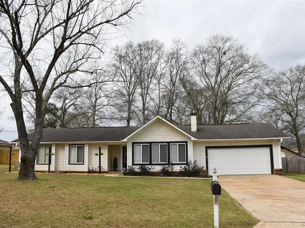 104 Nancy Dr, Enterprise, AL 36330