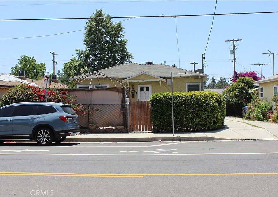 1st image of 10536 Oxnard St