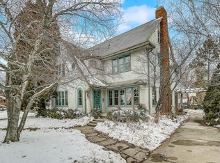 2712 E Beverly Rd, Milwaukee, WI 53211