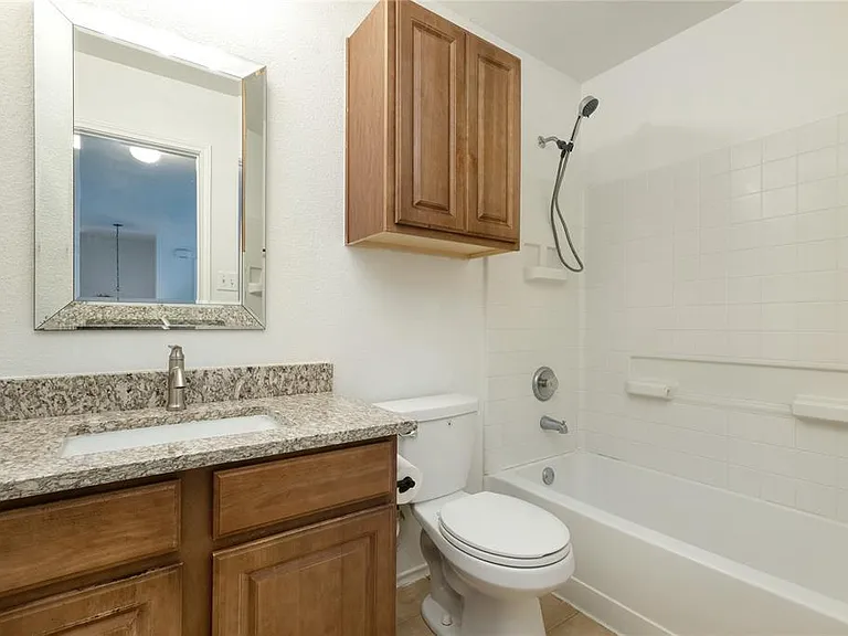 17909 Maxa Dr — Photo 12