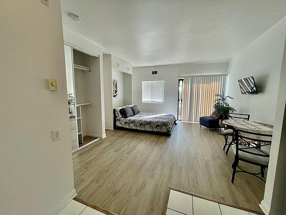 5th image of 2650 Broadway APT 216