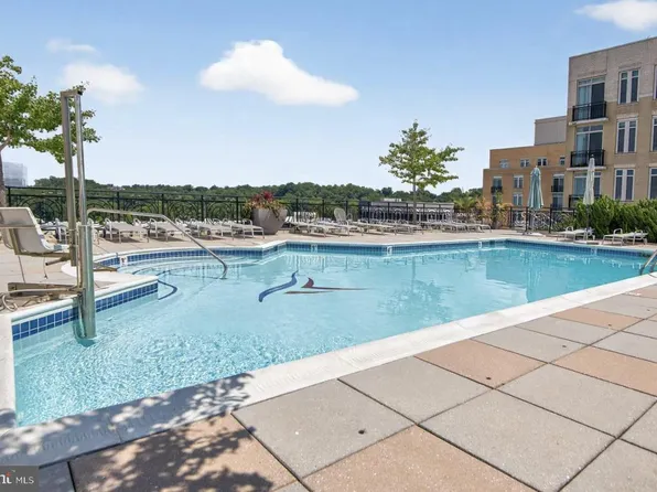 155 Potomac Psge Unit 909, Oxon Hill, MD 20745