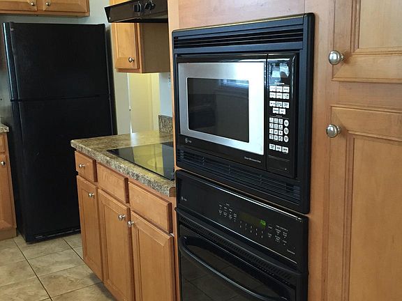 5th image of 1426 Mayflower Dr