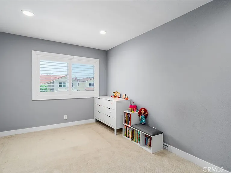 13014 Espinheira Dr — Photo 28