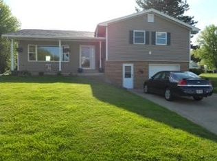 618 Polk St, Lancaster, WI 53813