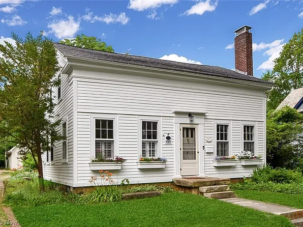 67 Division St, Hudson, OH 44236