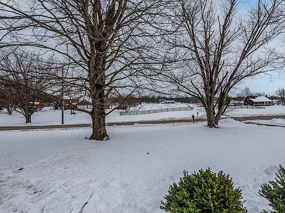 5th image of 1161 Hollace Chastain Rd