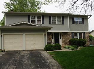 1551 Sycamore Ln, Aurora, IL 60504