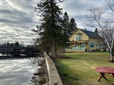 106 Dale Ave SW, Warroad, MN, 56763