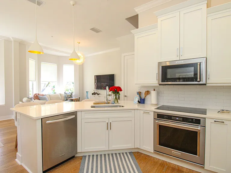453 8th Ave S #106 — Photo 21