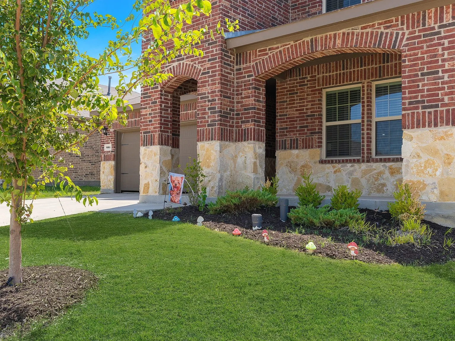 4 bed, 2396 sqft, $2,995 — Photo 3