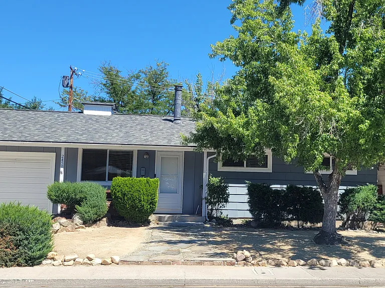 2450 Courtland Way — Photo 1