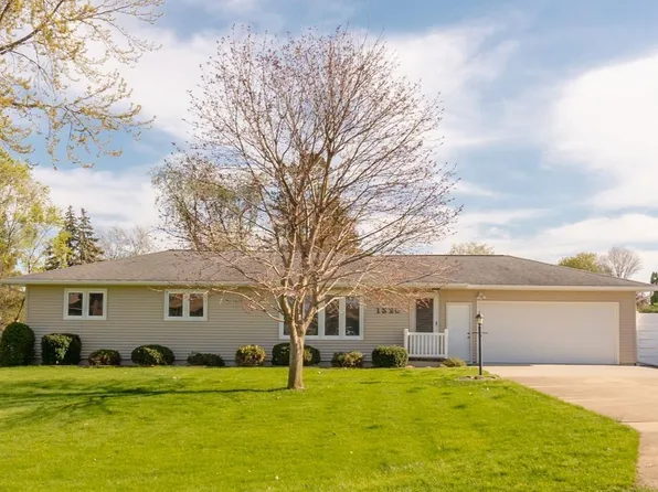 1320 Holstein Pl, Waterloo, IA 50701