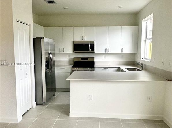 2713 SE 26th Rd #2713