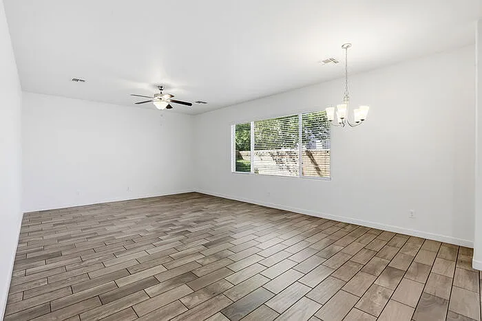 692 N Blackbird Dr — Photo 14